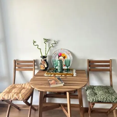 Apartment Bohemian Cozy Flat, With Terrace 24h Available, Self- Check In Athens